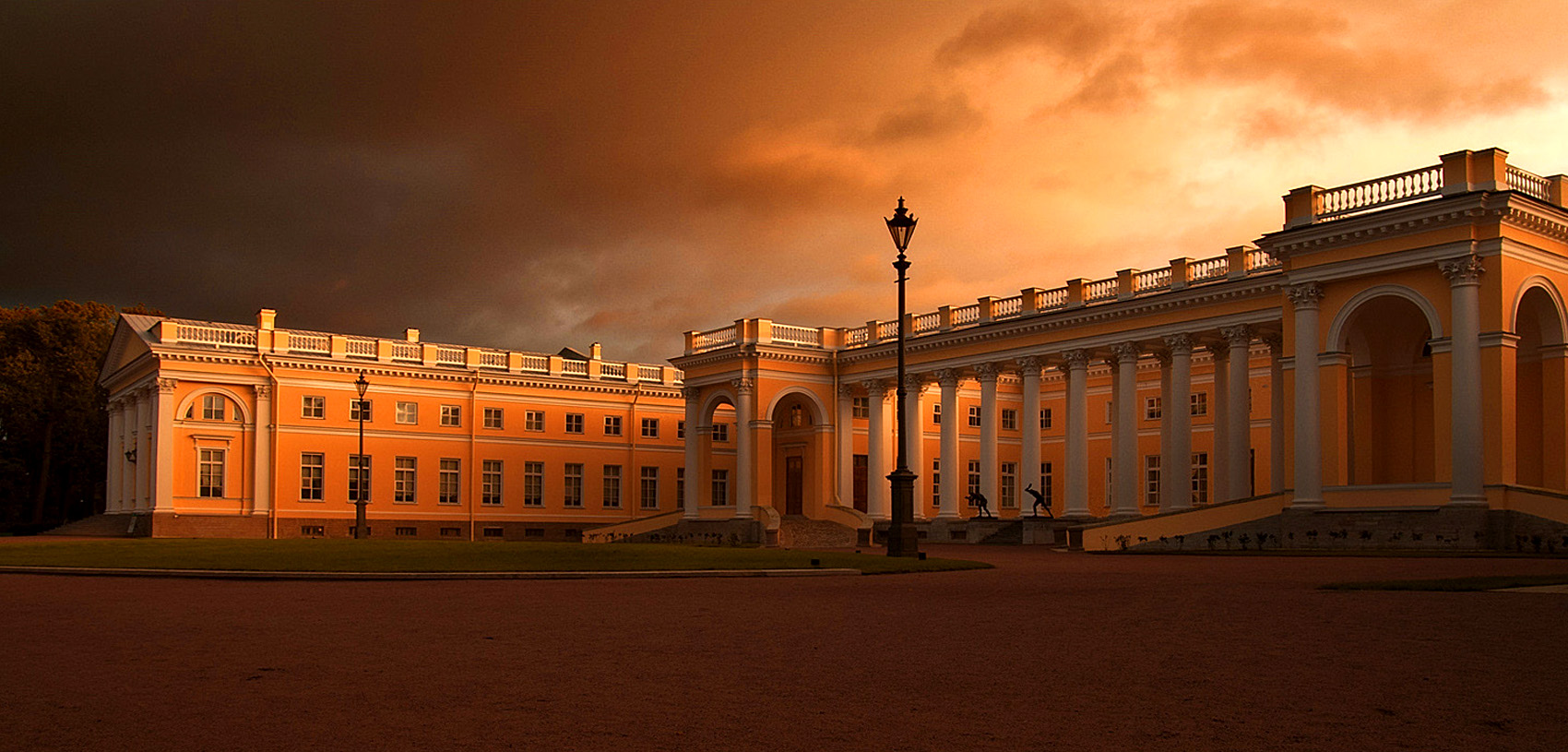 Александровский дворец Петербург